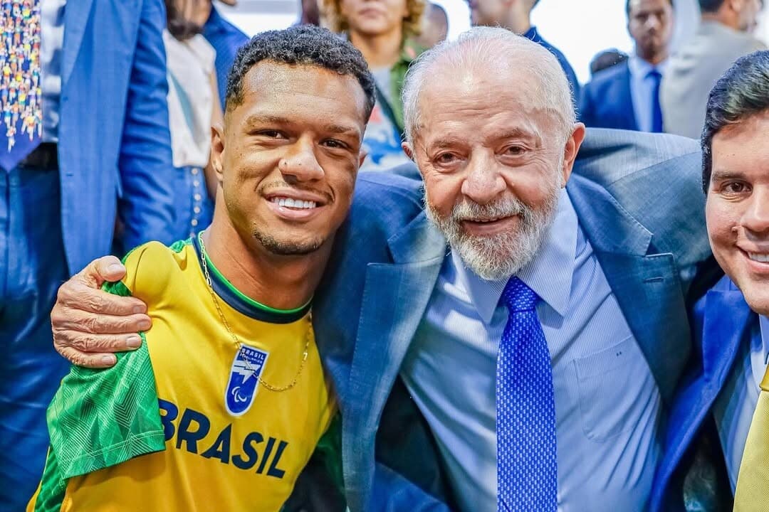 Lula parabeniza Gabrielzinho por prêmio Laureus de Melhor Atleta com Deficiência