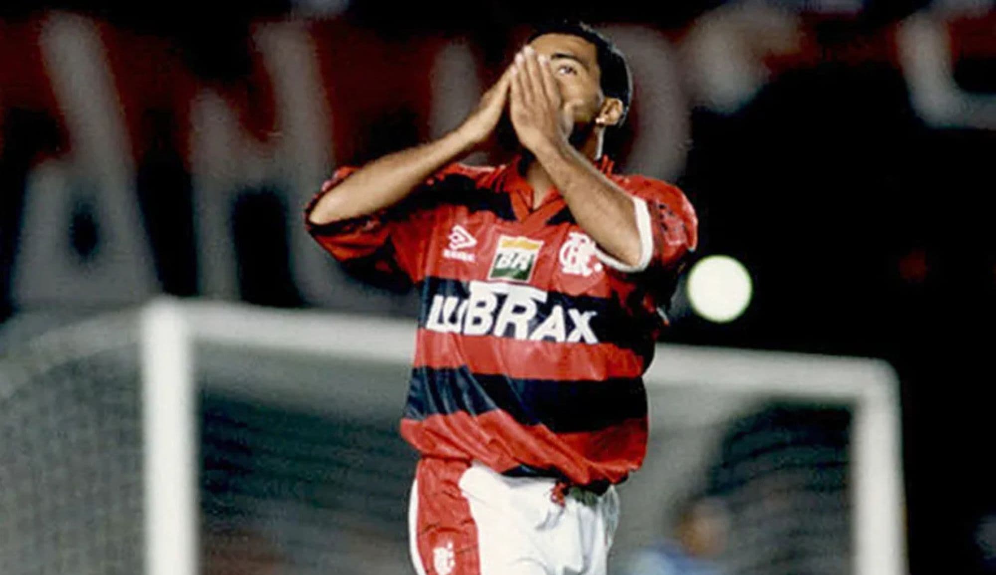 Vitória goleou Flamengo por 5 a 0 na Copa do Brasil de 1998 com Romário em campo