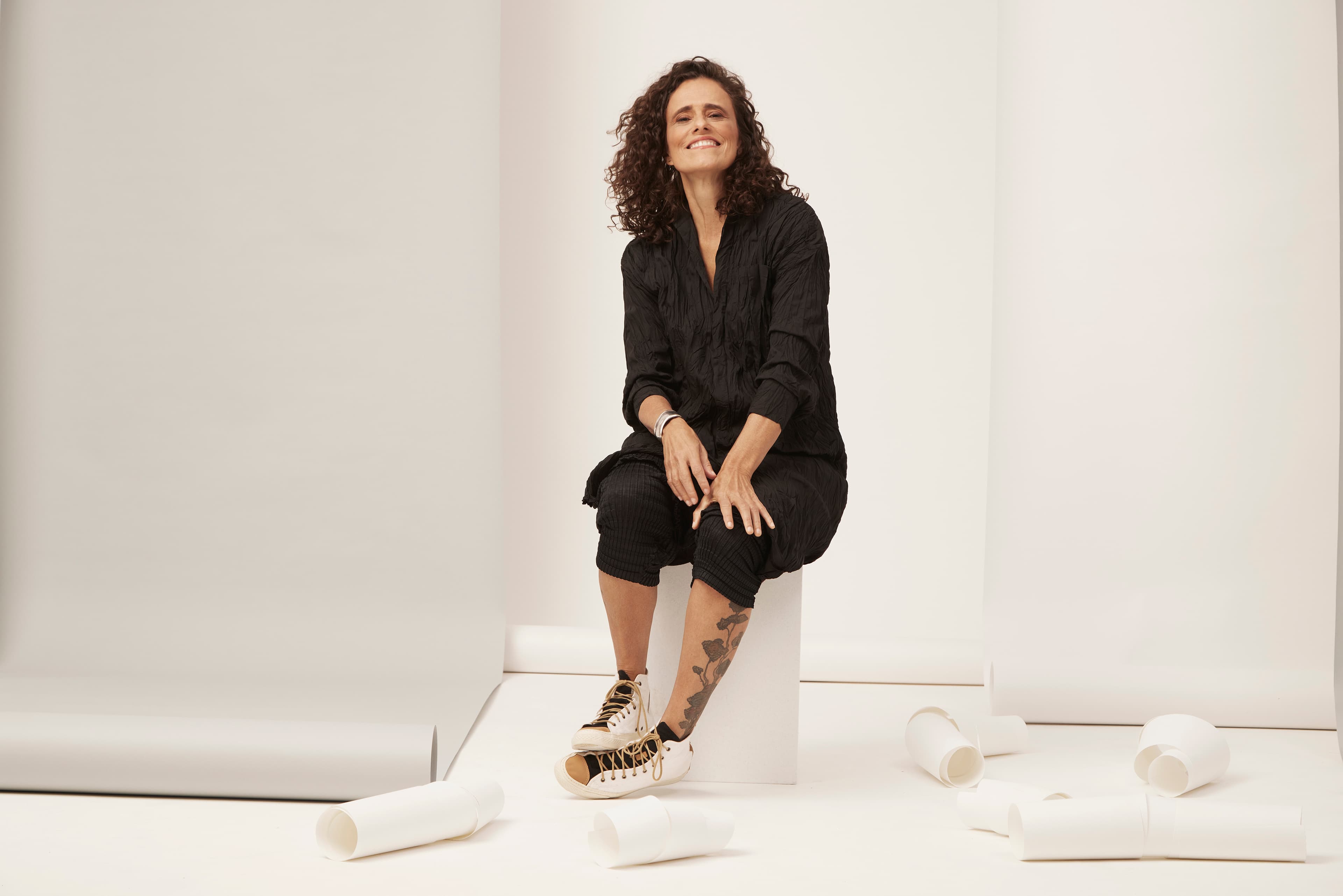 Zélia Duncan critica ataques à Lei Rouanet e se prepara para show em Salvador