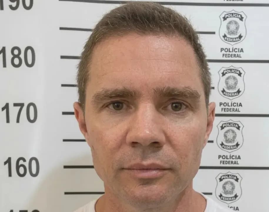 Daniel Vorcaro, do Banco Master, deixa prisão para exames em Brasília