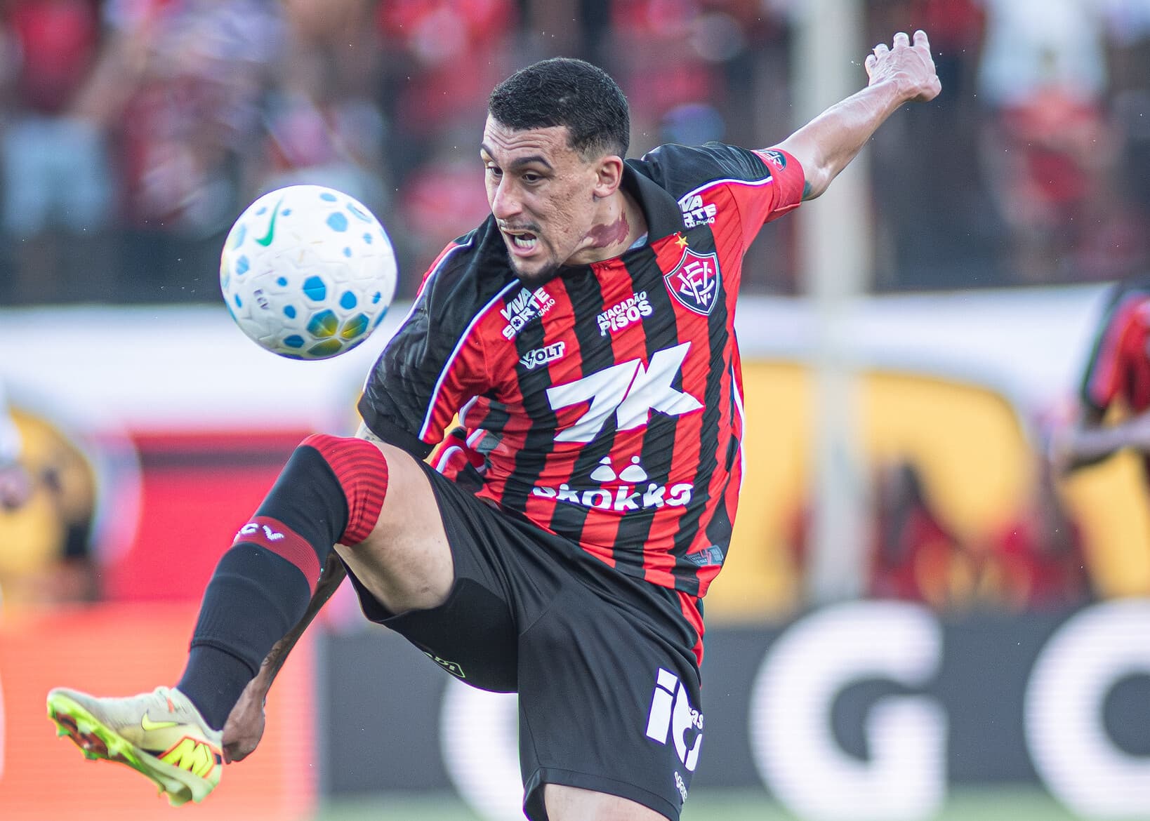 Vitória: Baralhas sofre lesão muscular e desfalca time por cerca de um mês