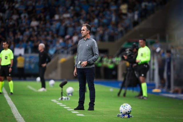 Léo Condé explica estratégia que neutralizou Bahia na Fonte Nova