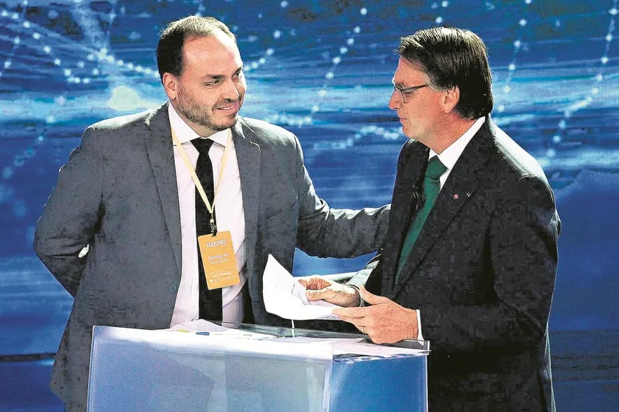 Carlos Bolsonaro ironiza Moraes sobre cirurgia do pai, Jair Bolsonaro