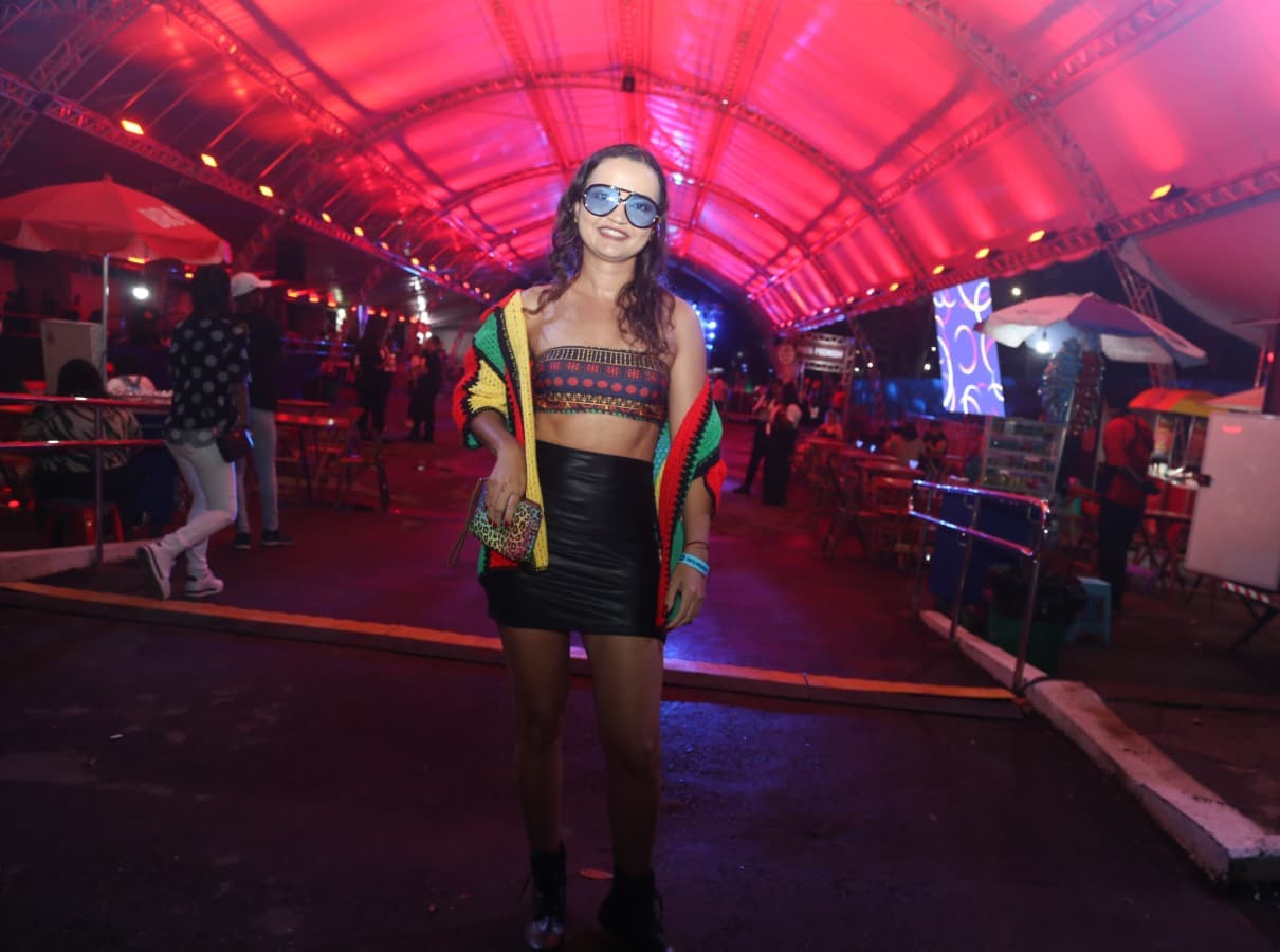 Fã viaja 350 km para ver show do Cidade Negra em Salvador