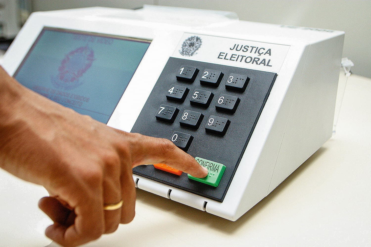 Eleições 2024: Prazo para regularizar título eleitor termina em 6 de maio