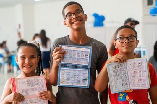 Vacinação nas escolas: campanha busca imunizar 27 milhões de estudantes no Brasil