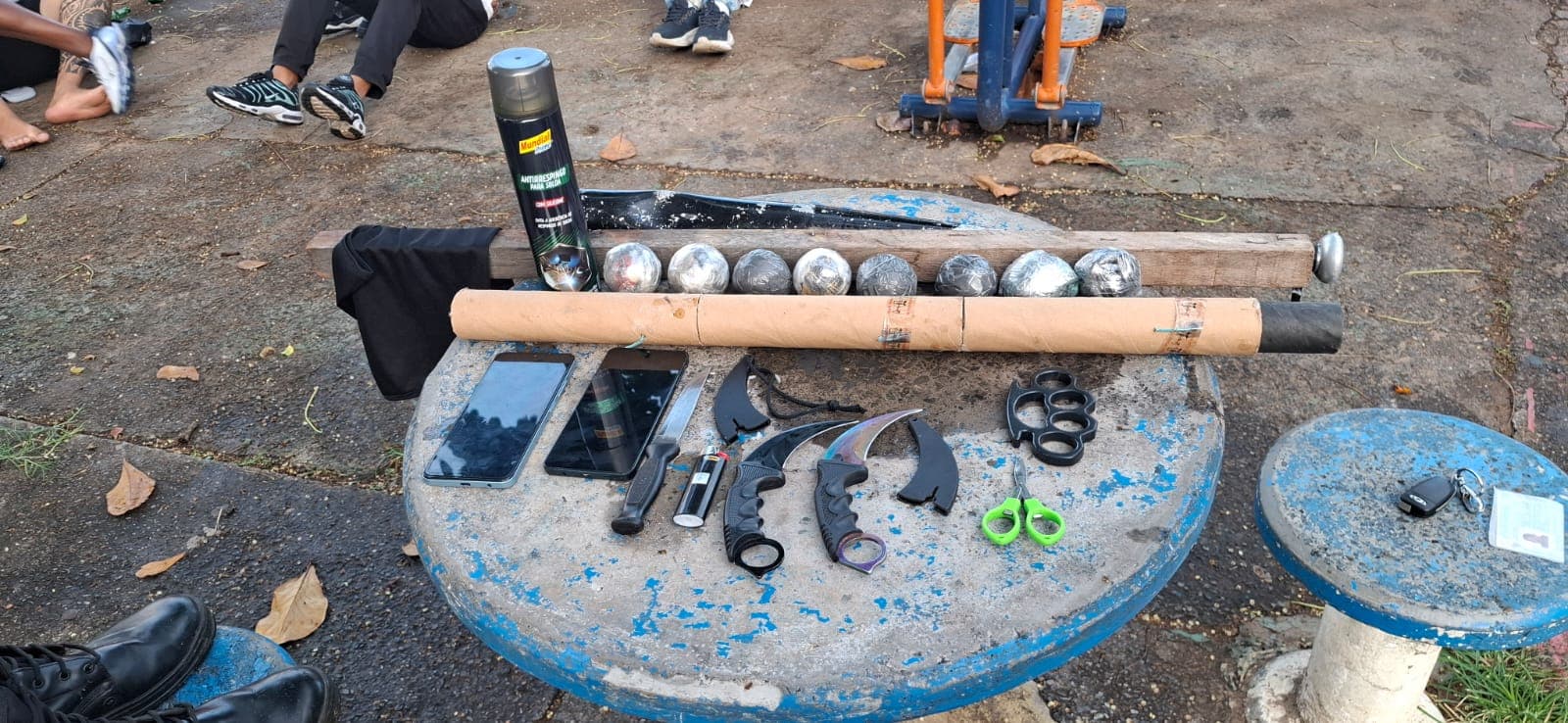 Bamor: 77 torcedores são detidos com bombas e facas antes de jogo em Salvador