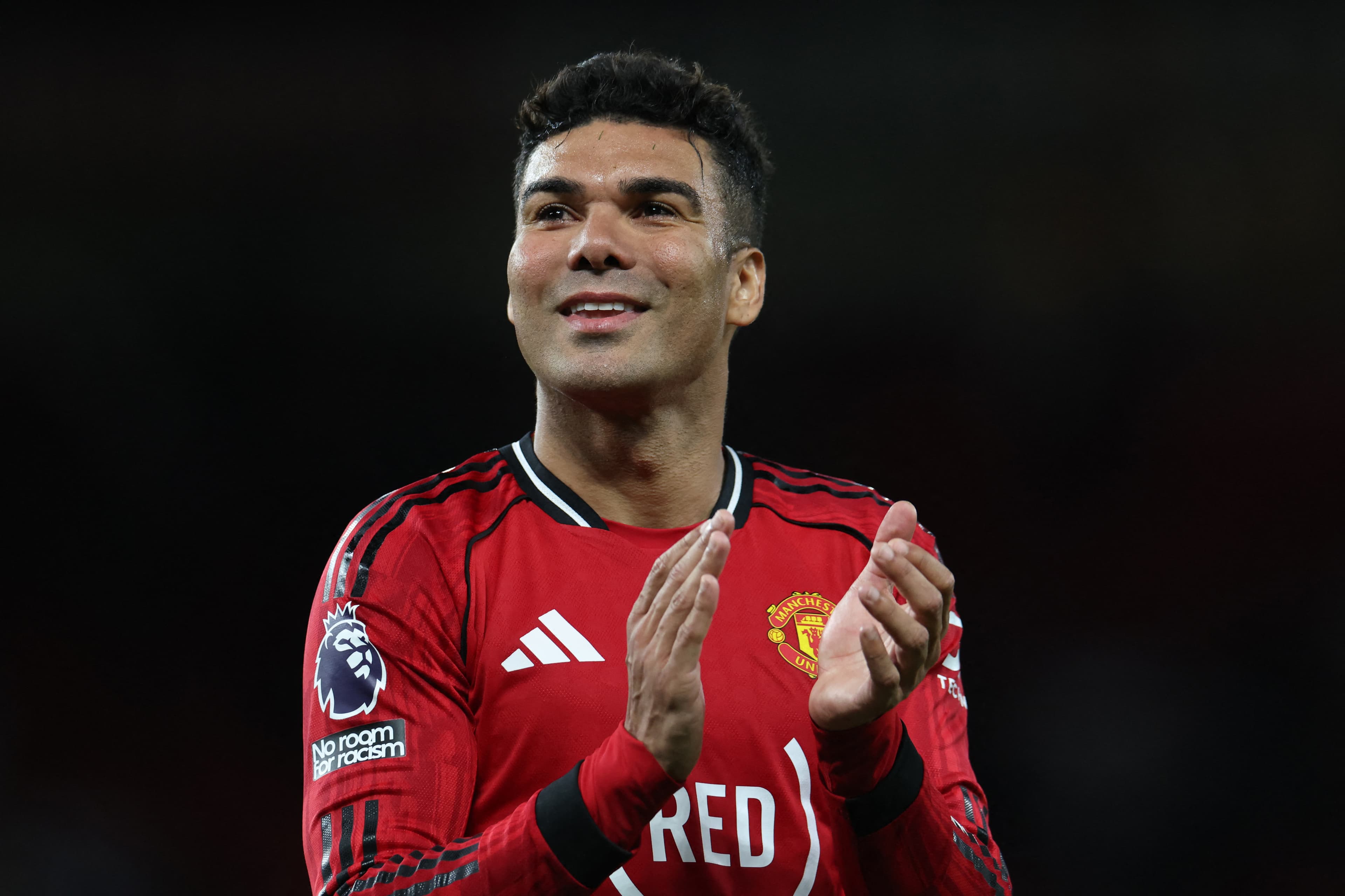 Casemiro vive temporada mais artilheira da carreira no Manchester United