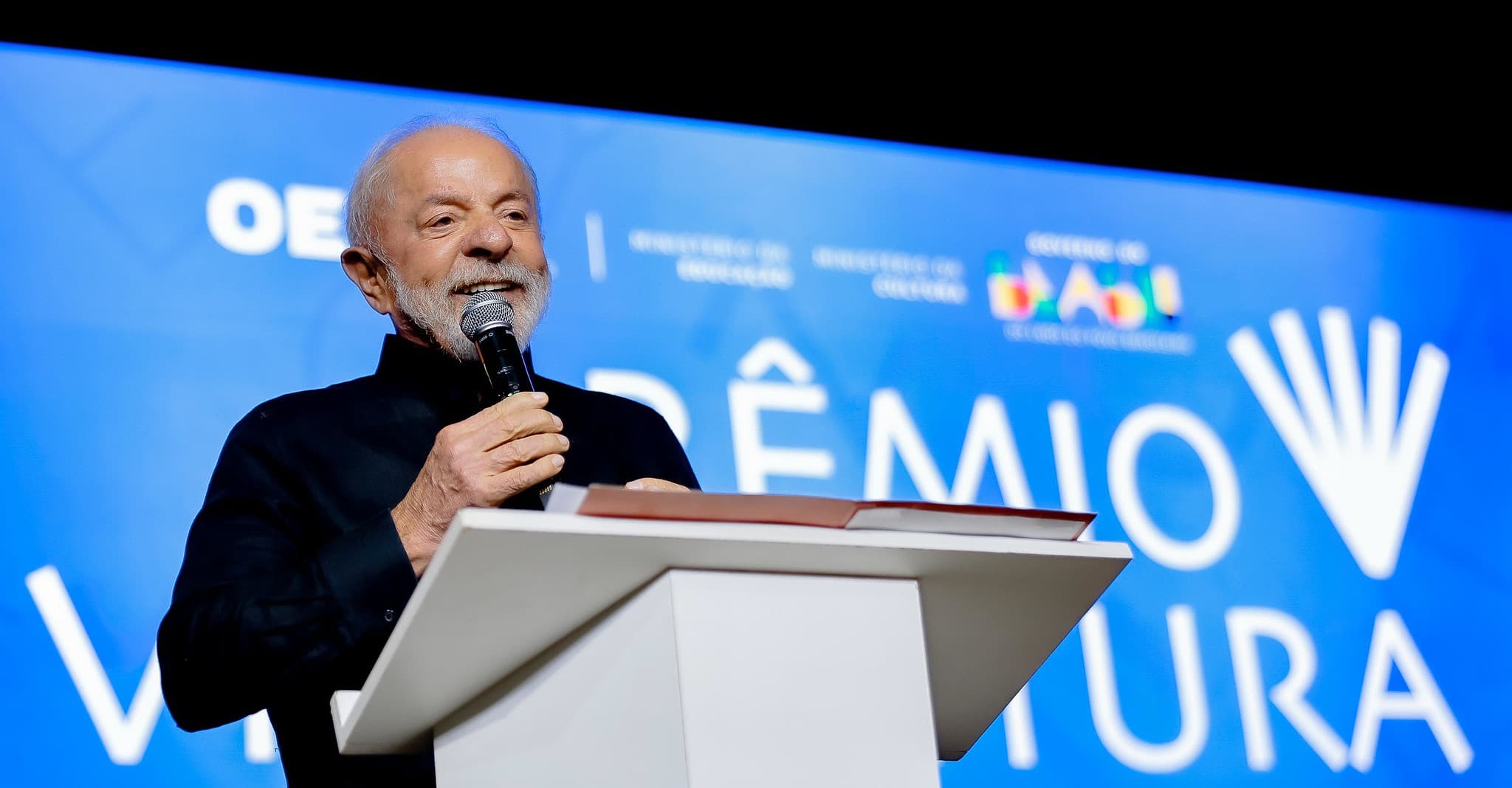 Pesquisa AtlasIntel: Lula amplia vantagem sobre Flávio Bolsonaro no 1º turno