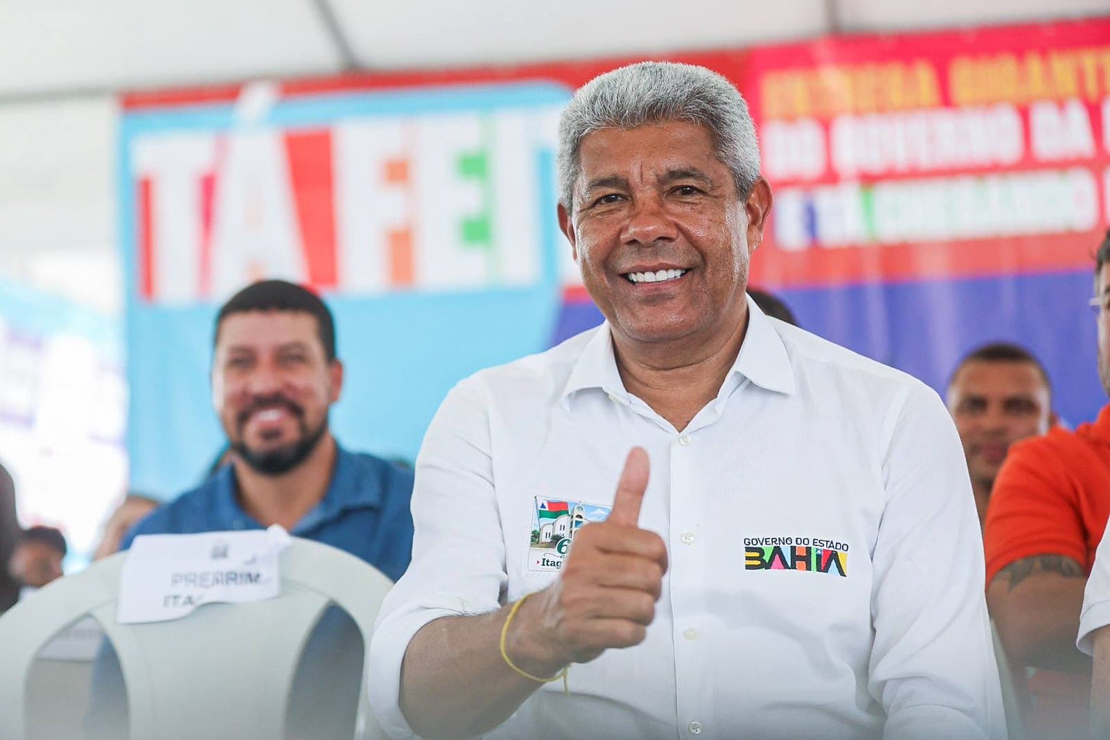 Jerônimo critica prefeitura de Salvador por atraso em Habite-se de residencial