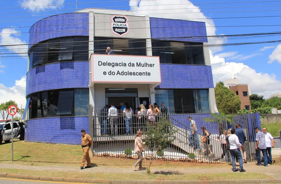 Homem é preso no Paraná por estupro de sobrinha após menina pedir ajuda à IA
