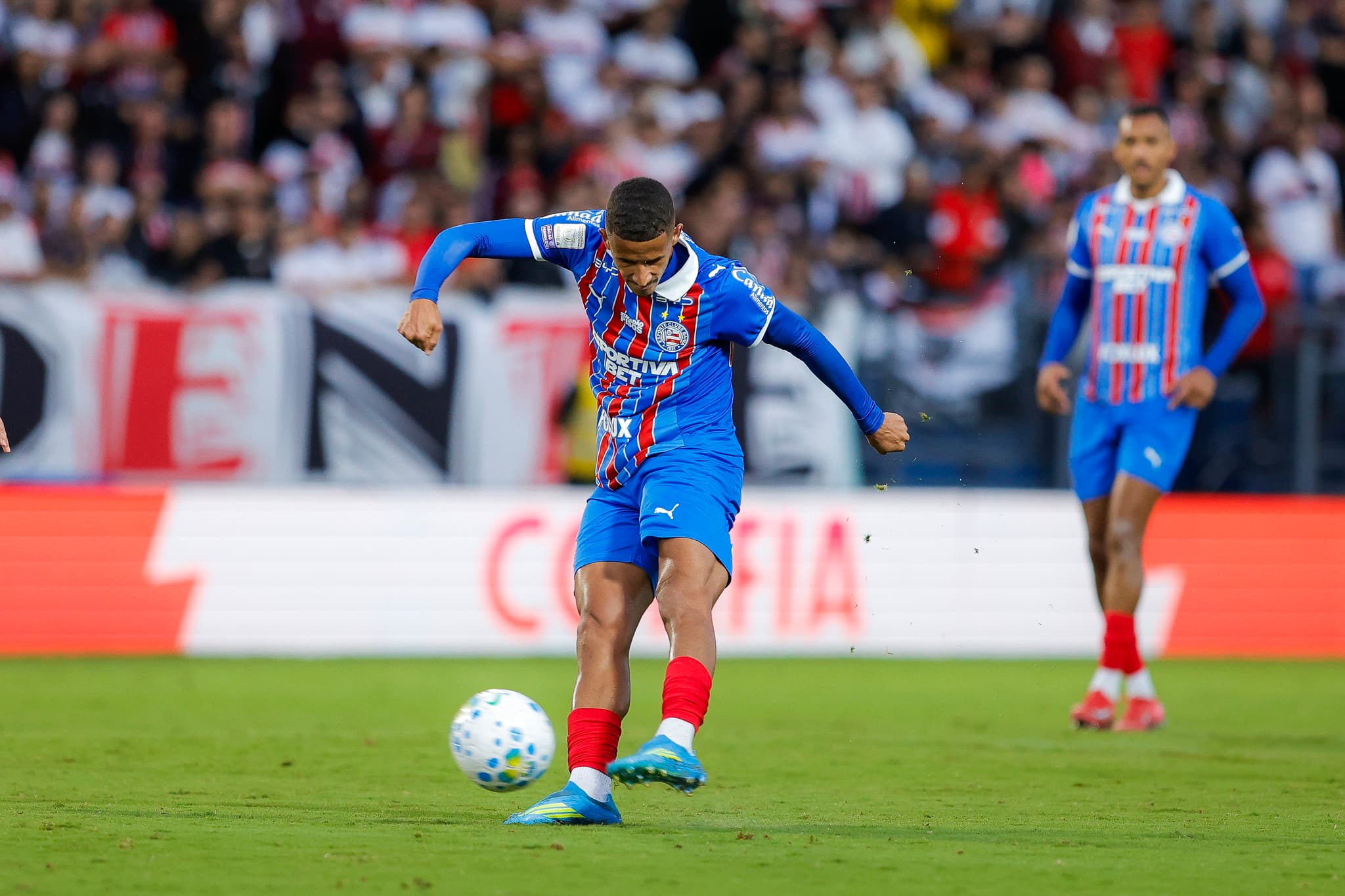 Juba, do Bahia, é o lateral com mais gols nas 10 principais ligas em 2026