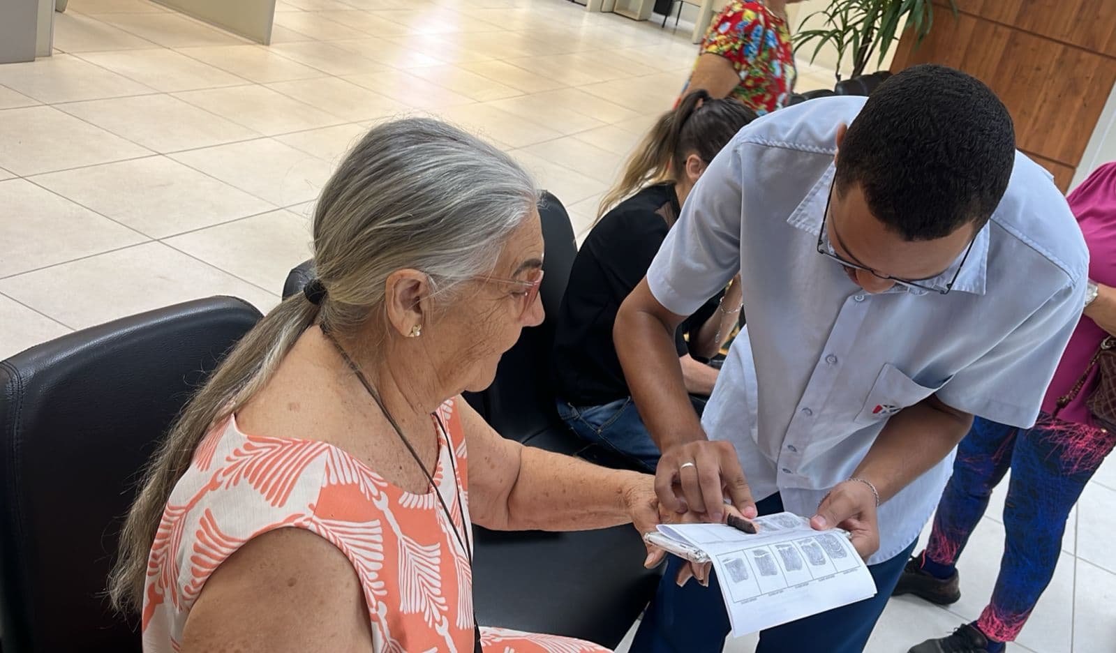 SAC oferece atendimento exclusivo para novo RG de idosos na Bahia