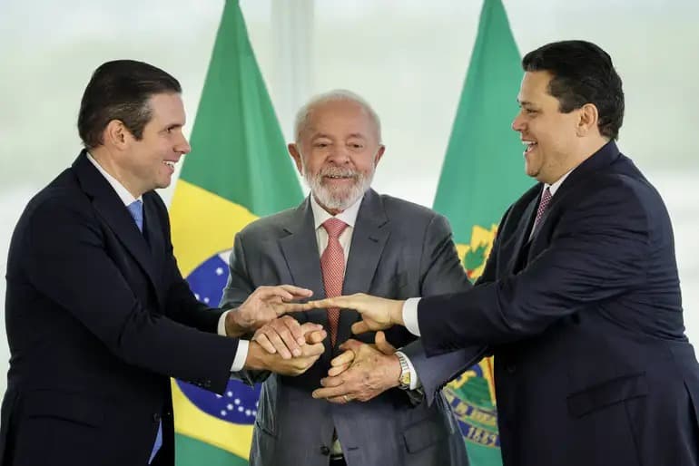 Lula decide sobre PL da Dosimetria após Congresso derrubar vetos