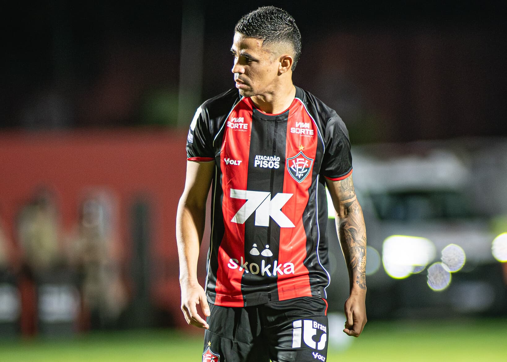 Vitória: Punição de Erick é reduzida pelo STJD, mas atacante desfalca time