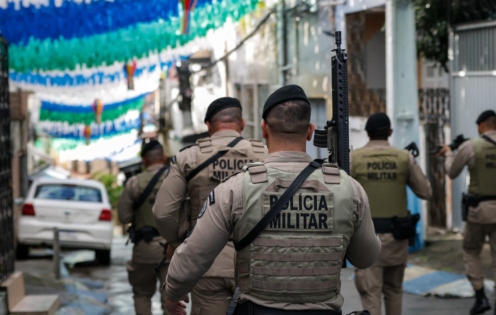 Policial é baleado em confronto durante operação em Valéria, Salvador