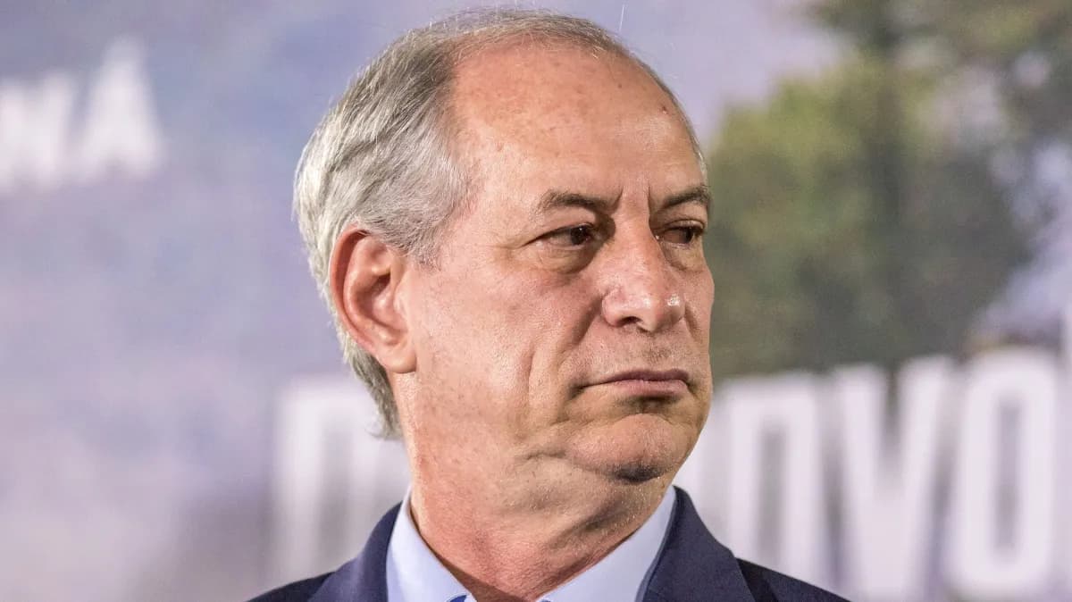 Ciro Gomes desiste de presidência e foca em governo do Ceará em 2026