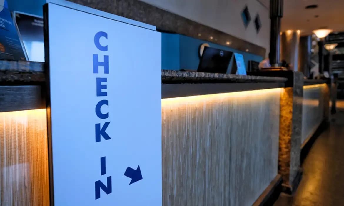 Hotéis no Brasil adotam check-in digital obrigatório desde abril