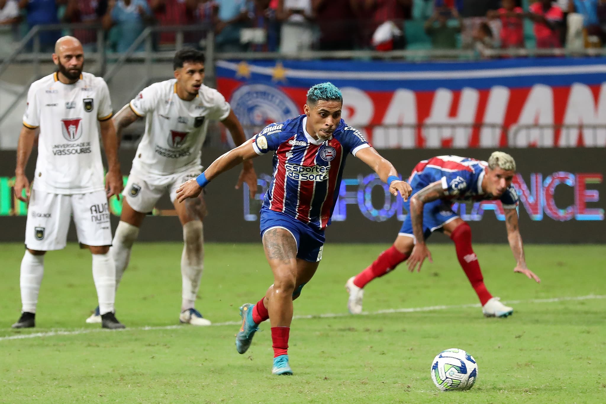 Vitor Jacaré rescinde com Londrina após problemas de comportamento