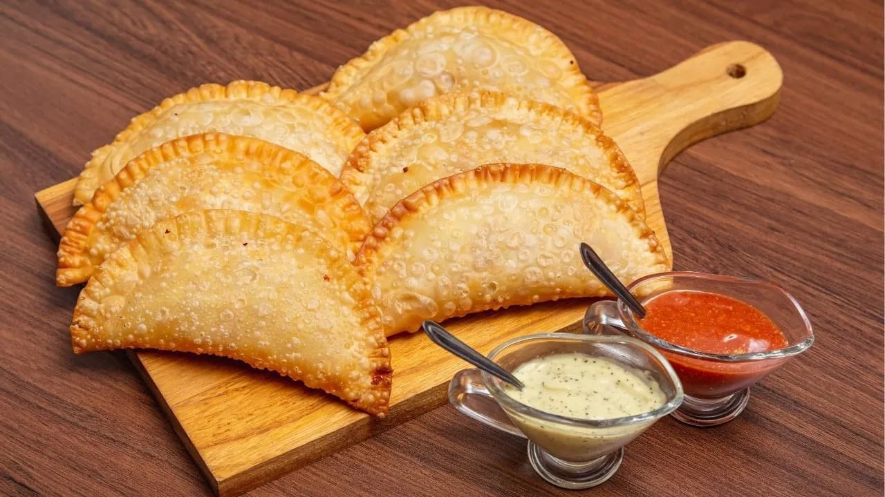 Receita de massa de pastel com 2 ingredientes viraliza pela economia
